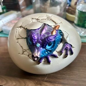Windstone peacock hatching dragon